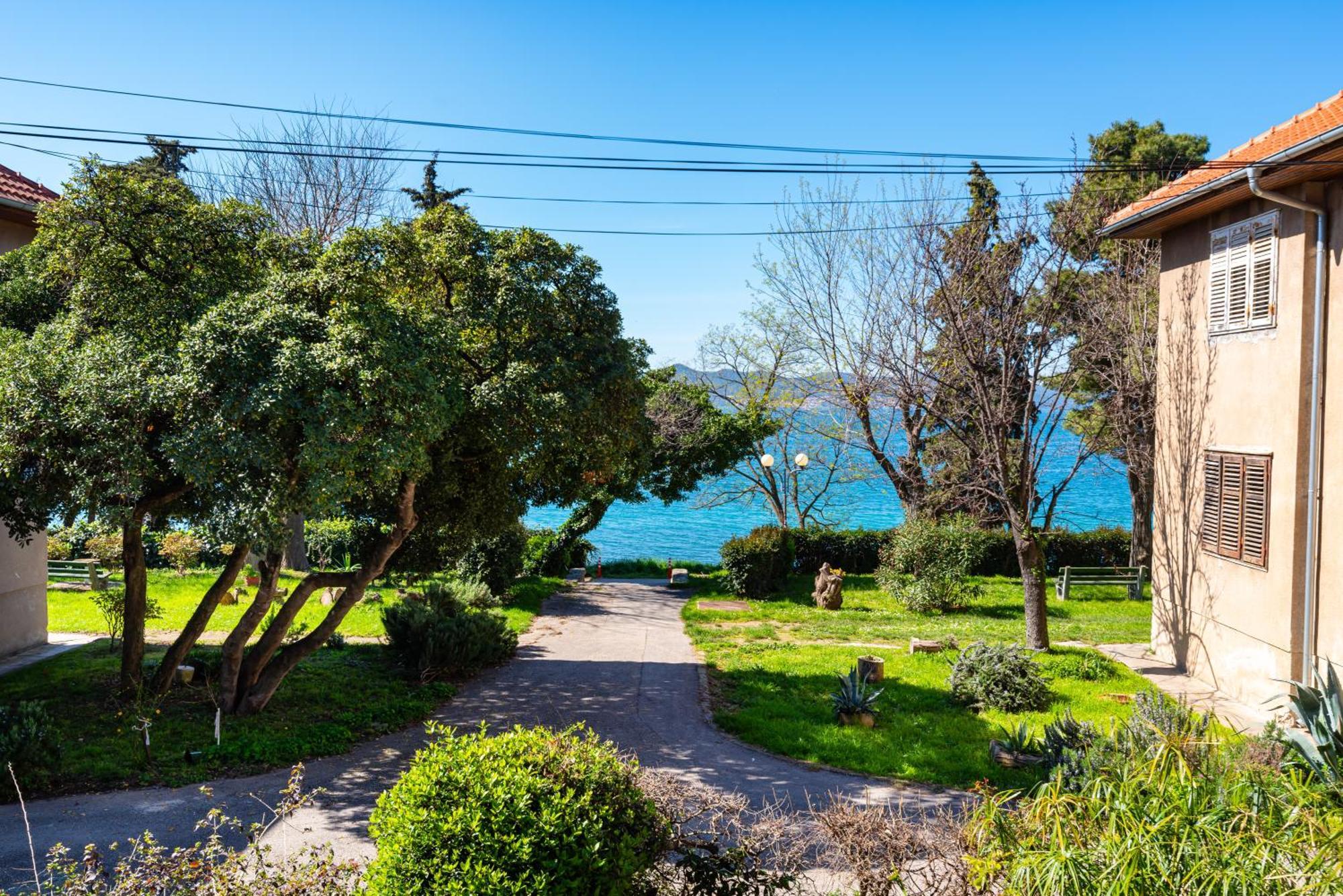 דירות זאדאר Kolovare Garden Oasis - First Row By Sea מראה חיצוני תמונה